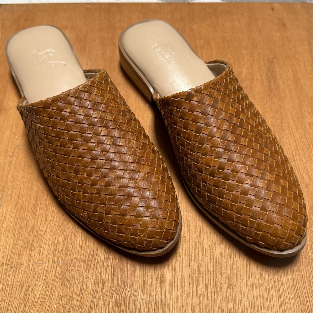 Sseko | Woven Leather Cloud Mules | Size 8 - Picture 6 of 13